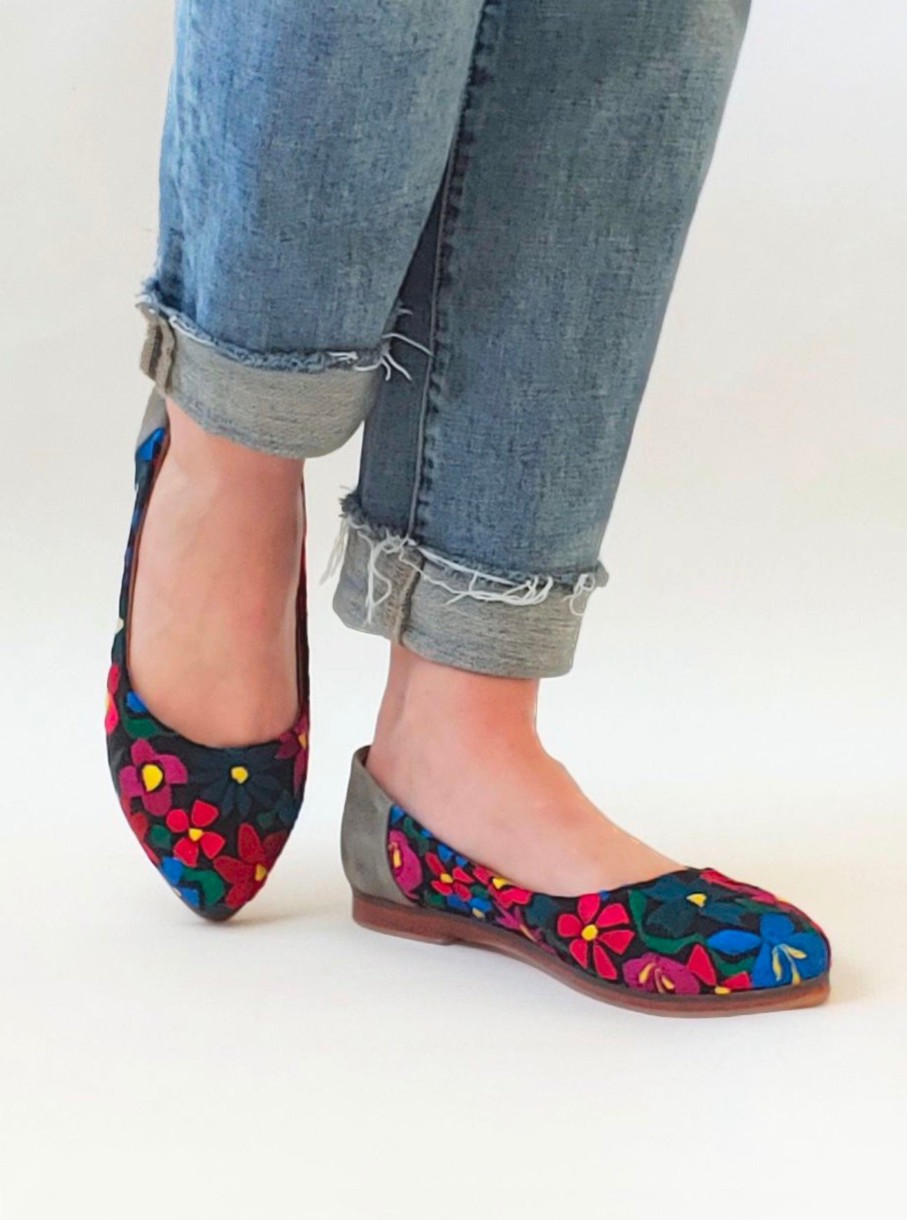 Thea Flat in Embroidered Black Floral (PREORDER)
