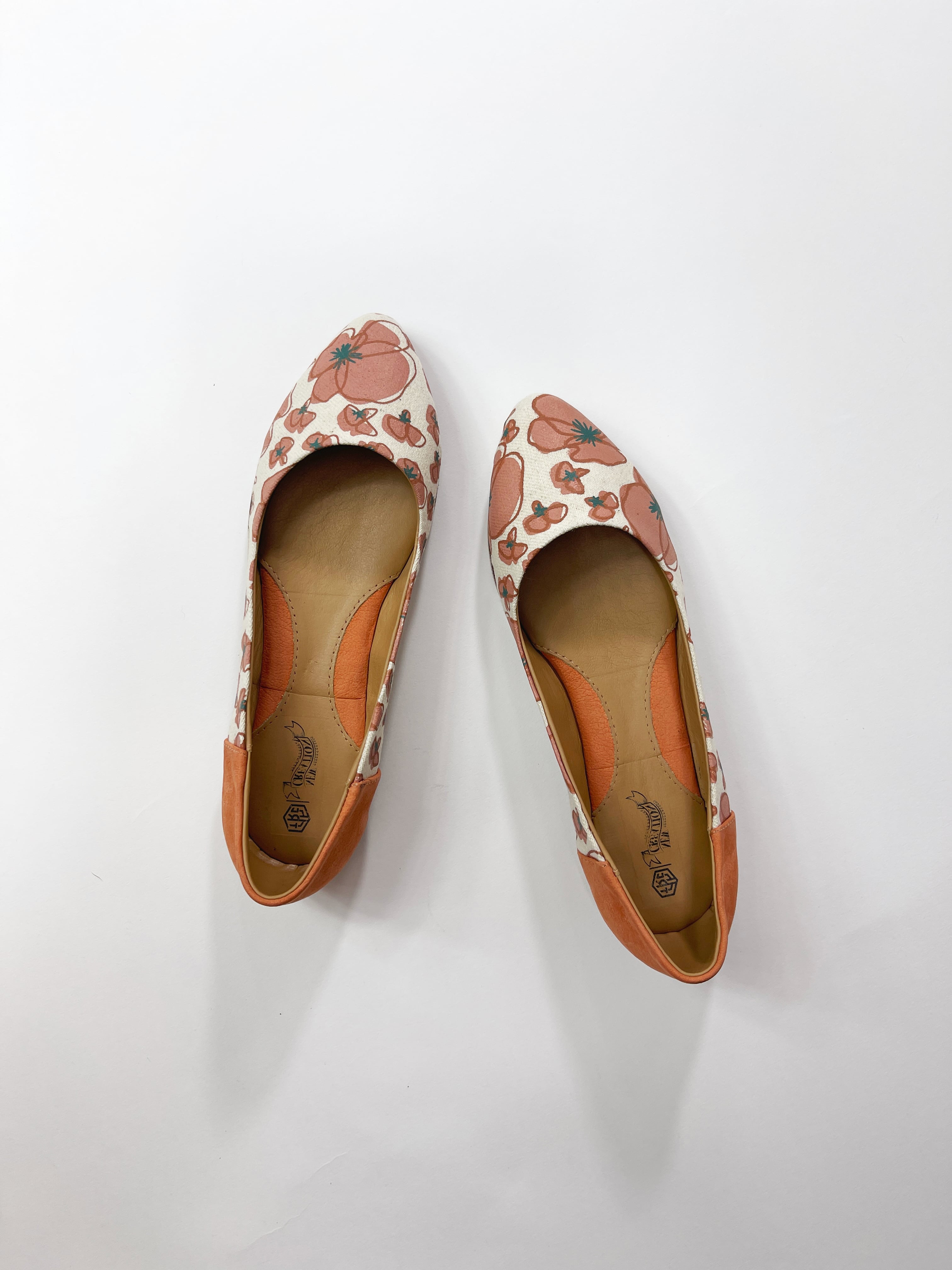 New Creation x TRC Thea Flat in Poppy (PREORDER)